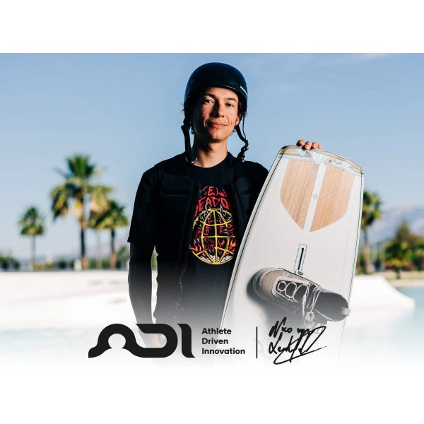 LIQUID FORCE PEAK 2025 WAKEBOARD