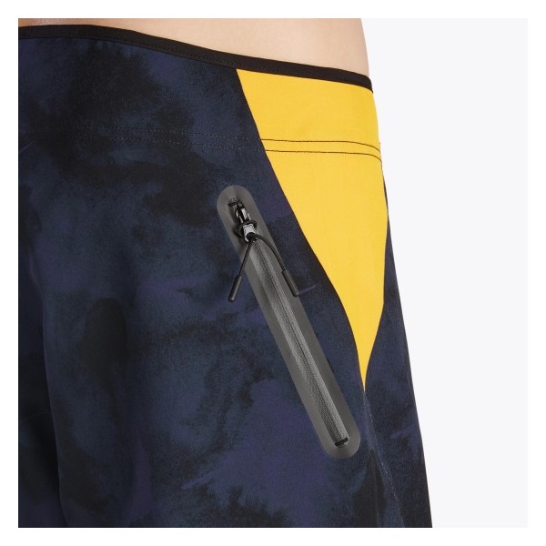 MYSTIC STONE BOARDSHORT 18